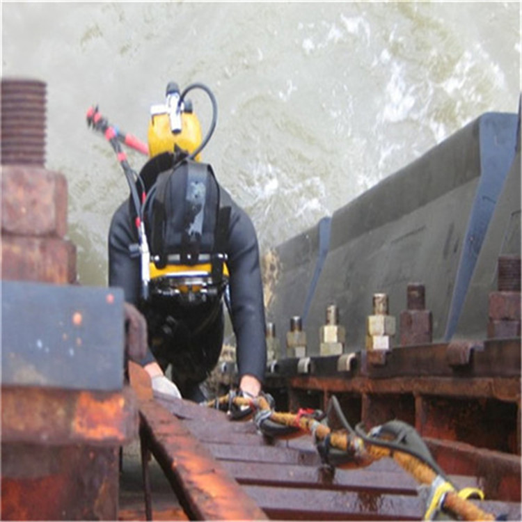 丹東市打撈隊-本地潛水員打撈救援隊